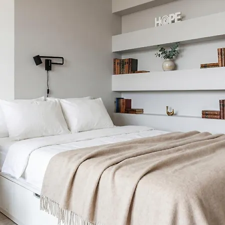 Urban Chic - Great Location - Ovo - Podwale Apartman